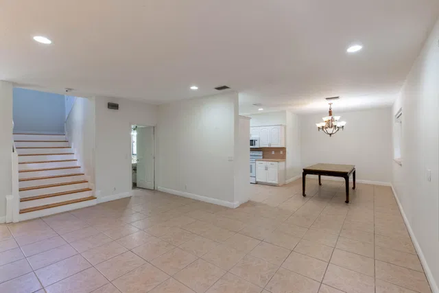 Residence photo 5