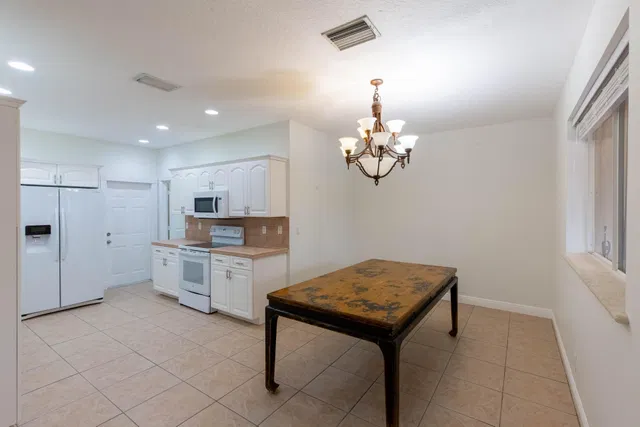 Residence photo 6