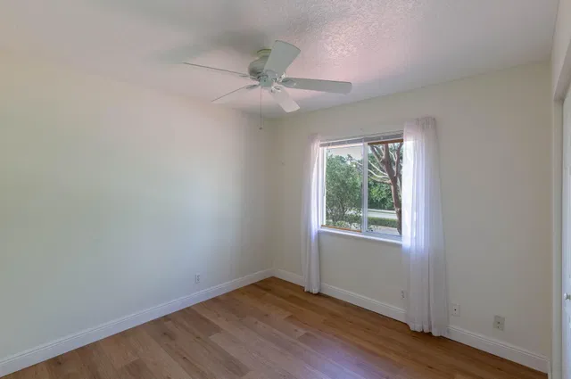 Residence photo 19