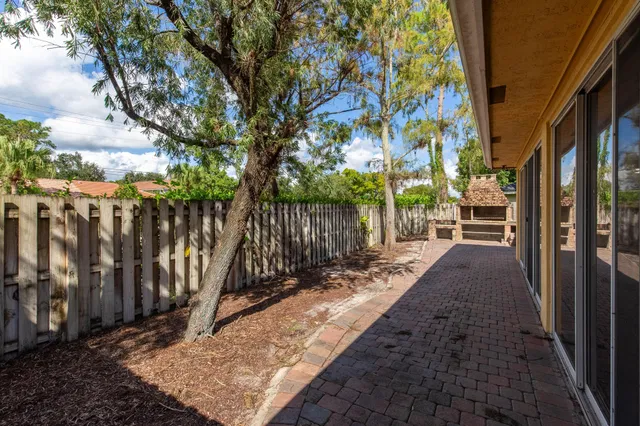 Residence photo 27