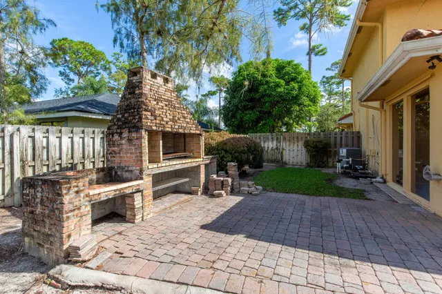 Residence photo 28