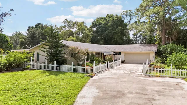 Residence photo 8