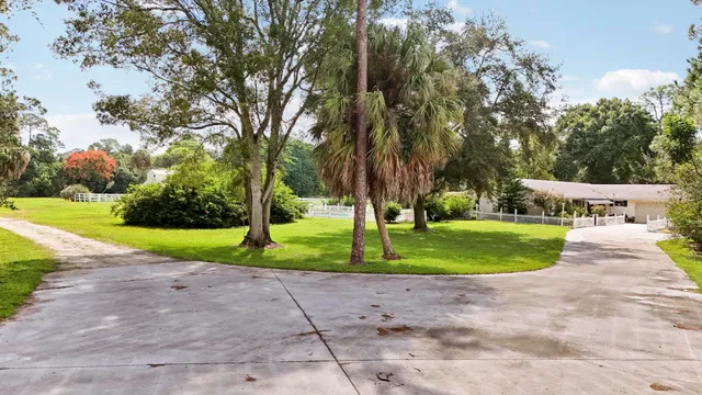 Residence photo 11