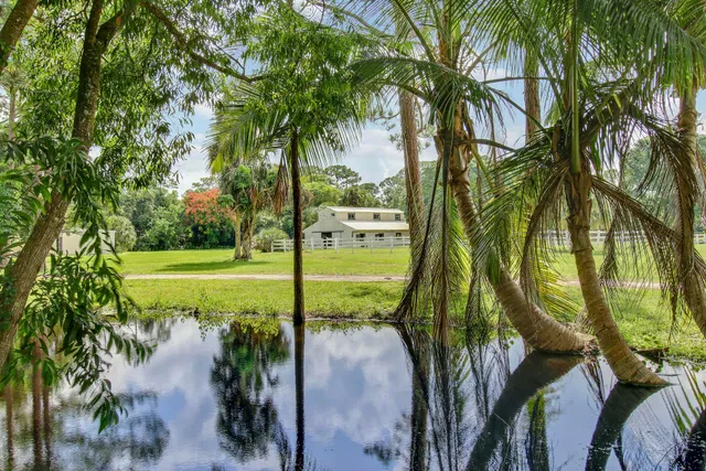 Residence photo 18