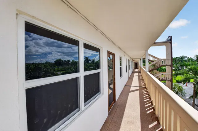 Residence photo 2