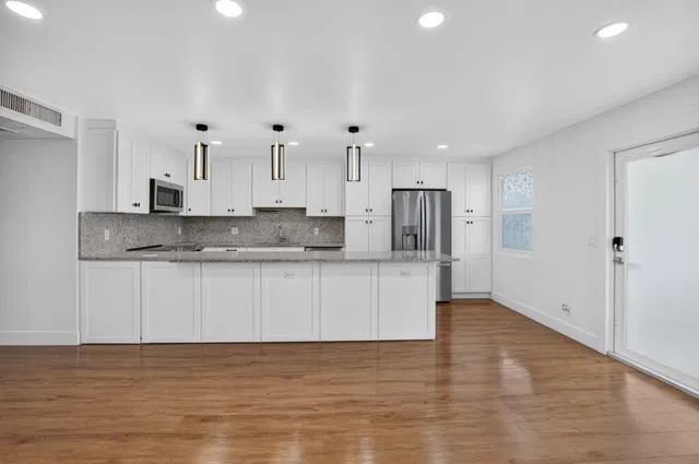 Residence photo 6