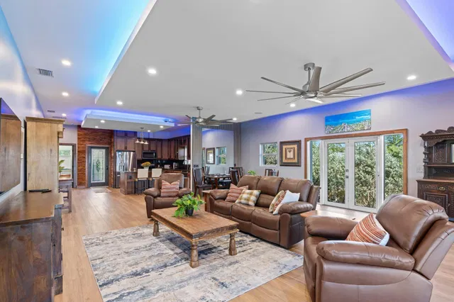 Residence photo 12