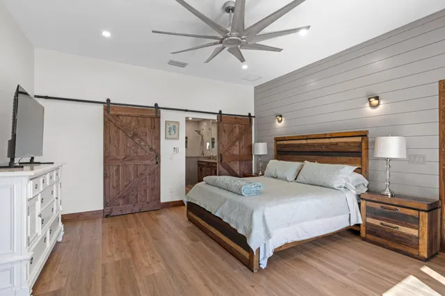 Residence photo 18