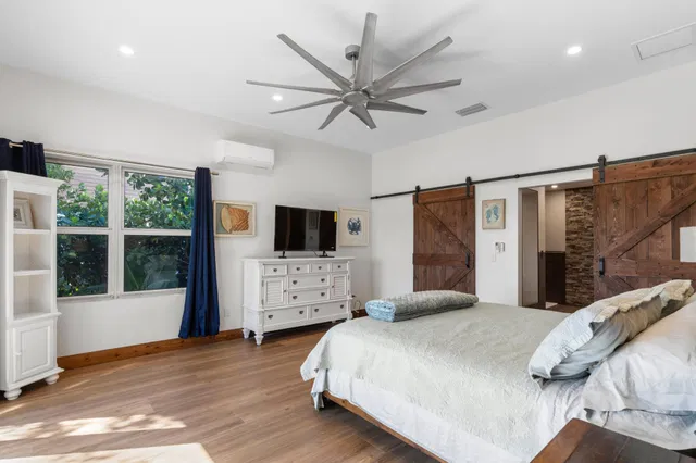 Residence photo 19