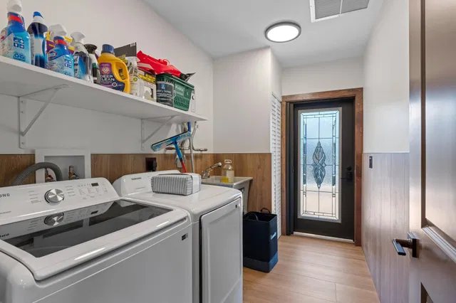 Residence photo 20