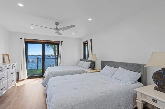 Residence photo 11