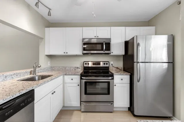 Unit 205 photo 6
