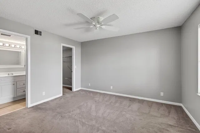 Unit 205 photo 18