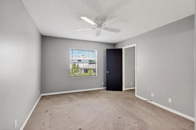 Unit 205 photo 19