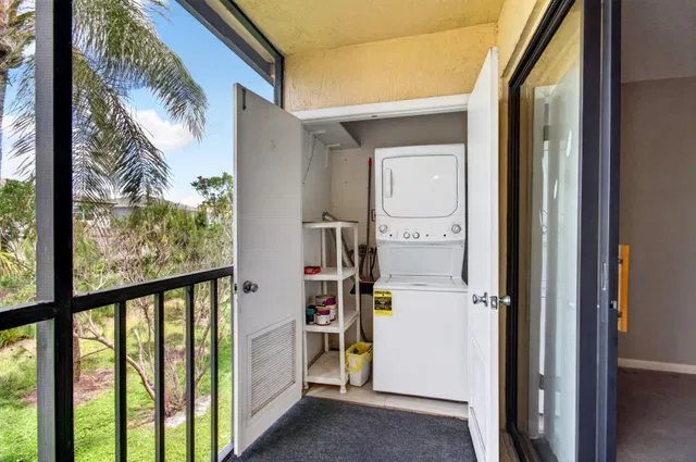 Unit 205 photo 29