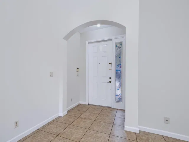 Residence photo 5