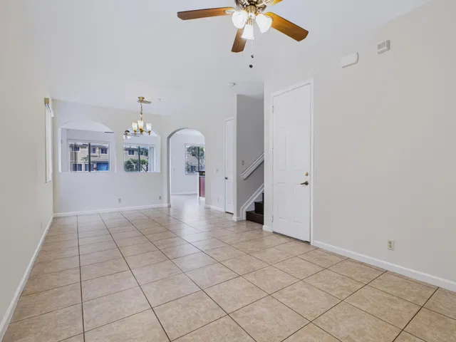 Residence photo 8