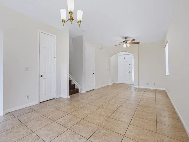 Residence photo 9