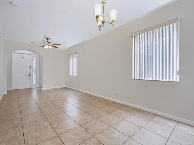 Residence photo 10