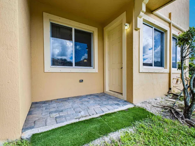 Residence photo 14