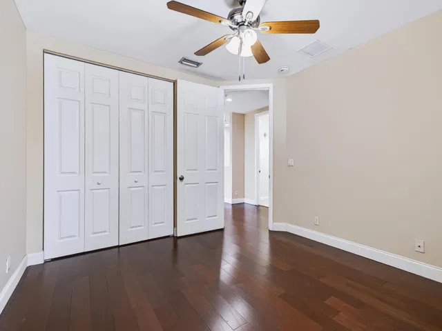 Residence photo 23