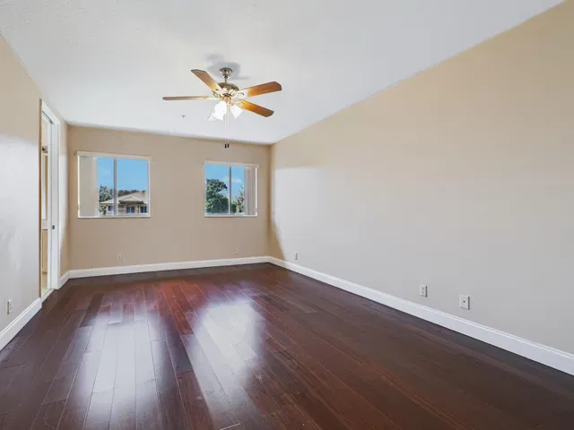 Residence photo 29