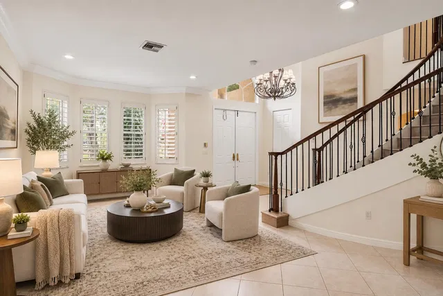 Residence photo 3