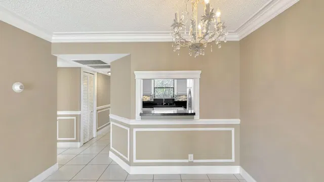 Unit 206 photo 7