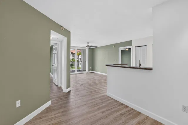  Unit 213 photo 6