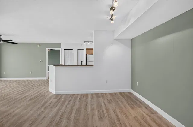  Unit 213 photo 9