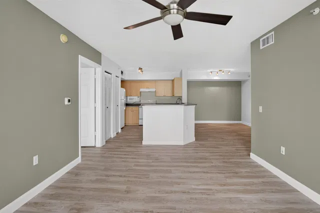  Unit 213 photo 13