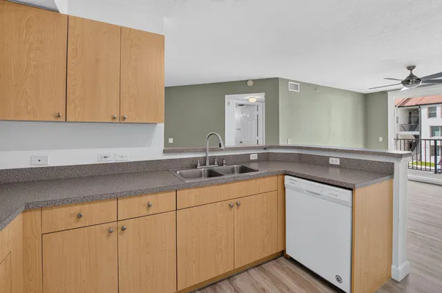  Unit 213 photo 15