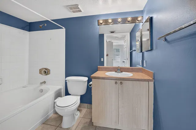  Unit 213 photo 20