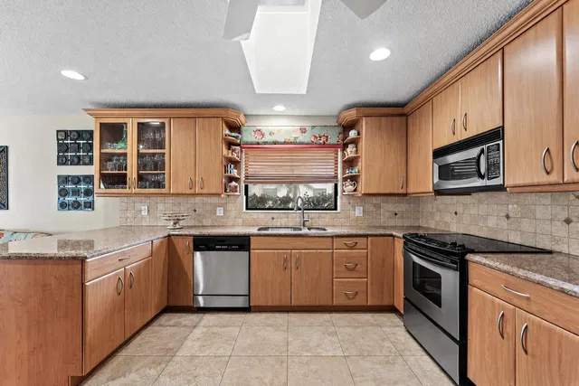  Residence photo 20