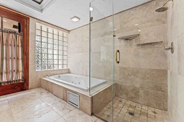  Residence photo 30