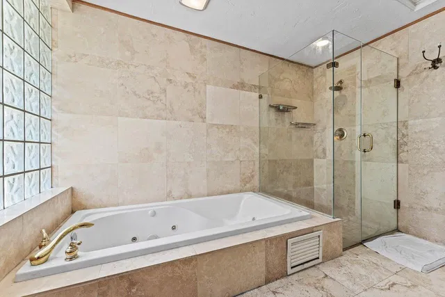  Residence photo 32