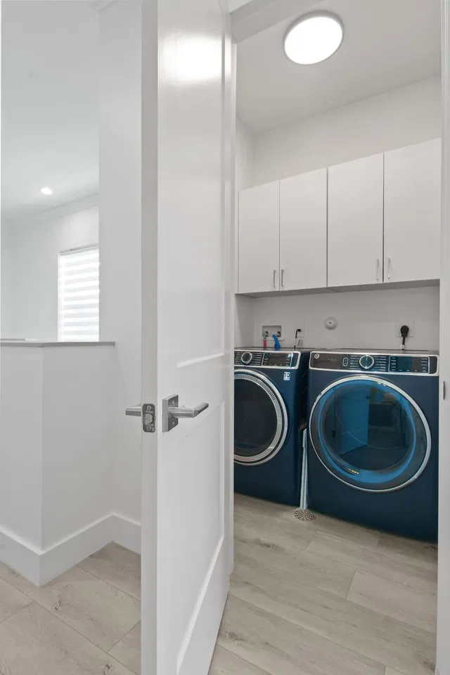 Residence photo 43