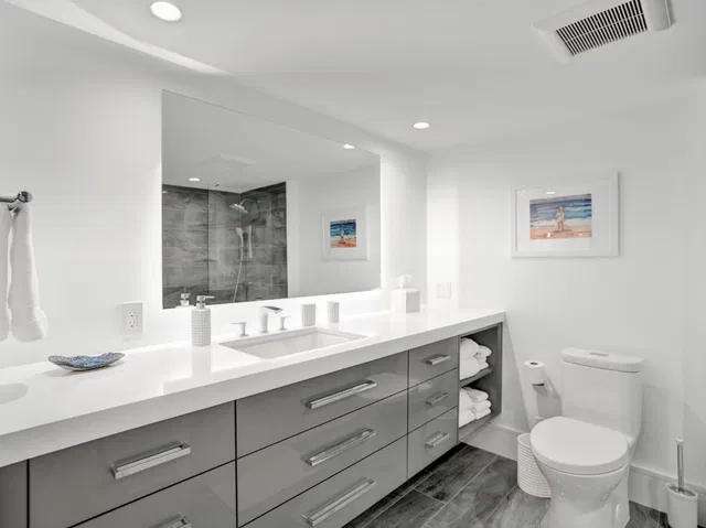  Unit 402 photo 24