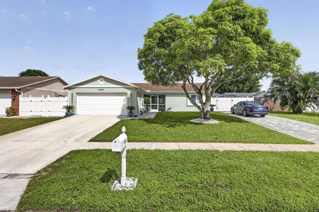 Residence photo 2