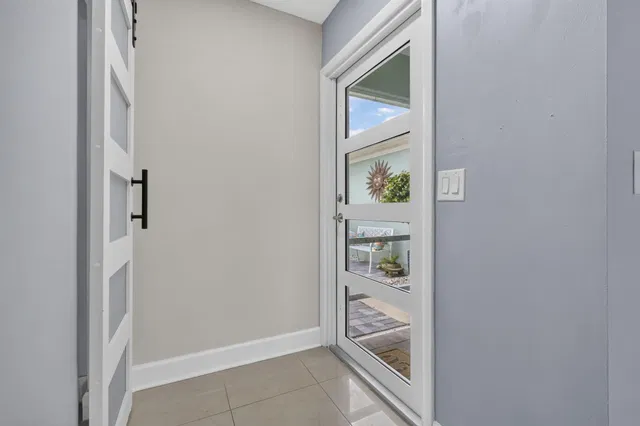 Residence photo 14