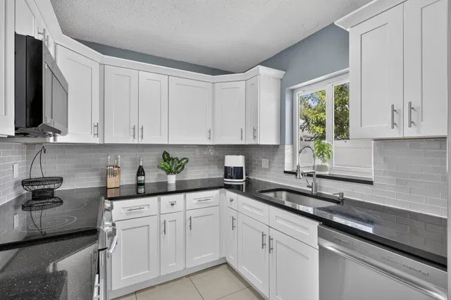 Residence photo 23