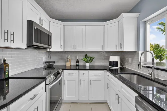 Residence photo 24