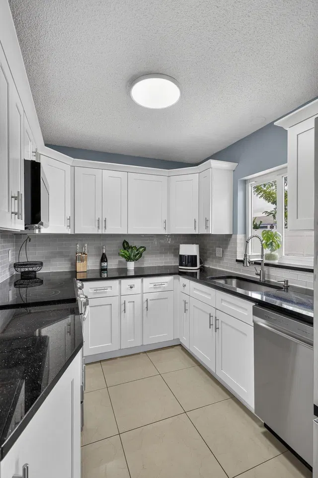 Residence photo 28