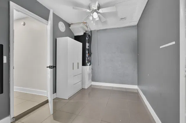 Residence photo 36