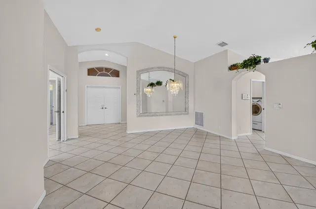 Residence photo 4