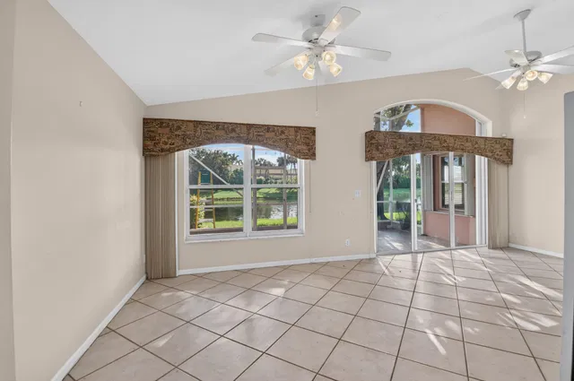 Residence photo 14