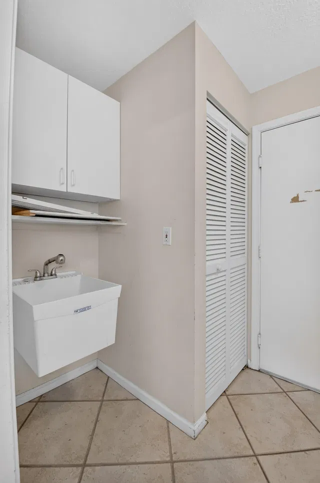 Residence photo 22