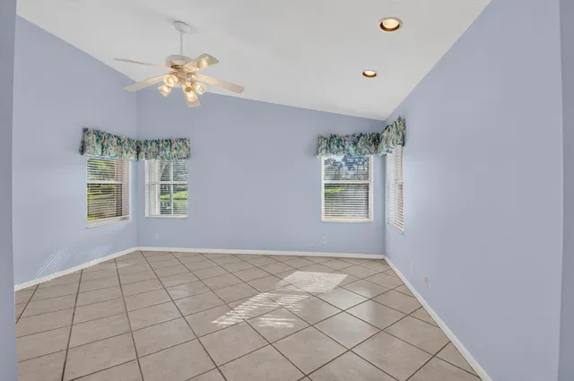Residence photo 24
