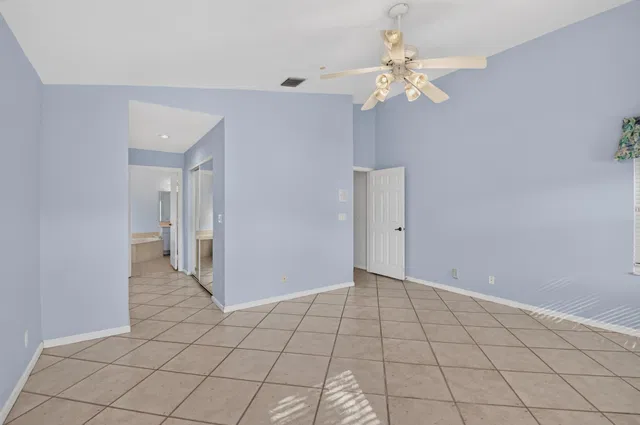 Residence photo 25