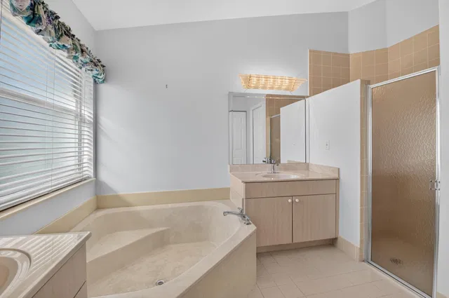 Residence photo 28